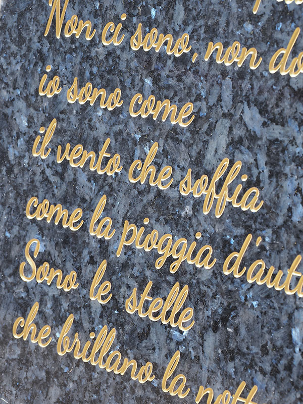 servizio dediche per lapidi